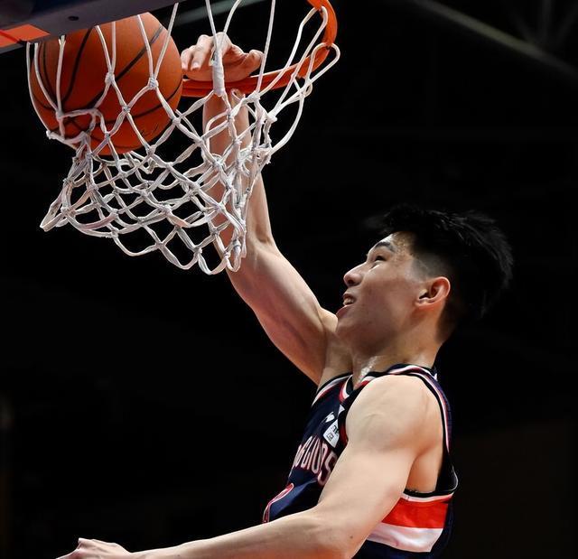 网球杯赛，关东玄武队与关东闪电队绝杀，VAR改判成焦点！年轻人站出来了(版画七战七捷)