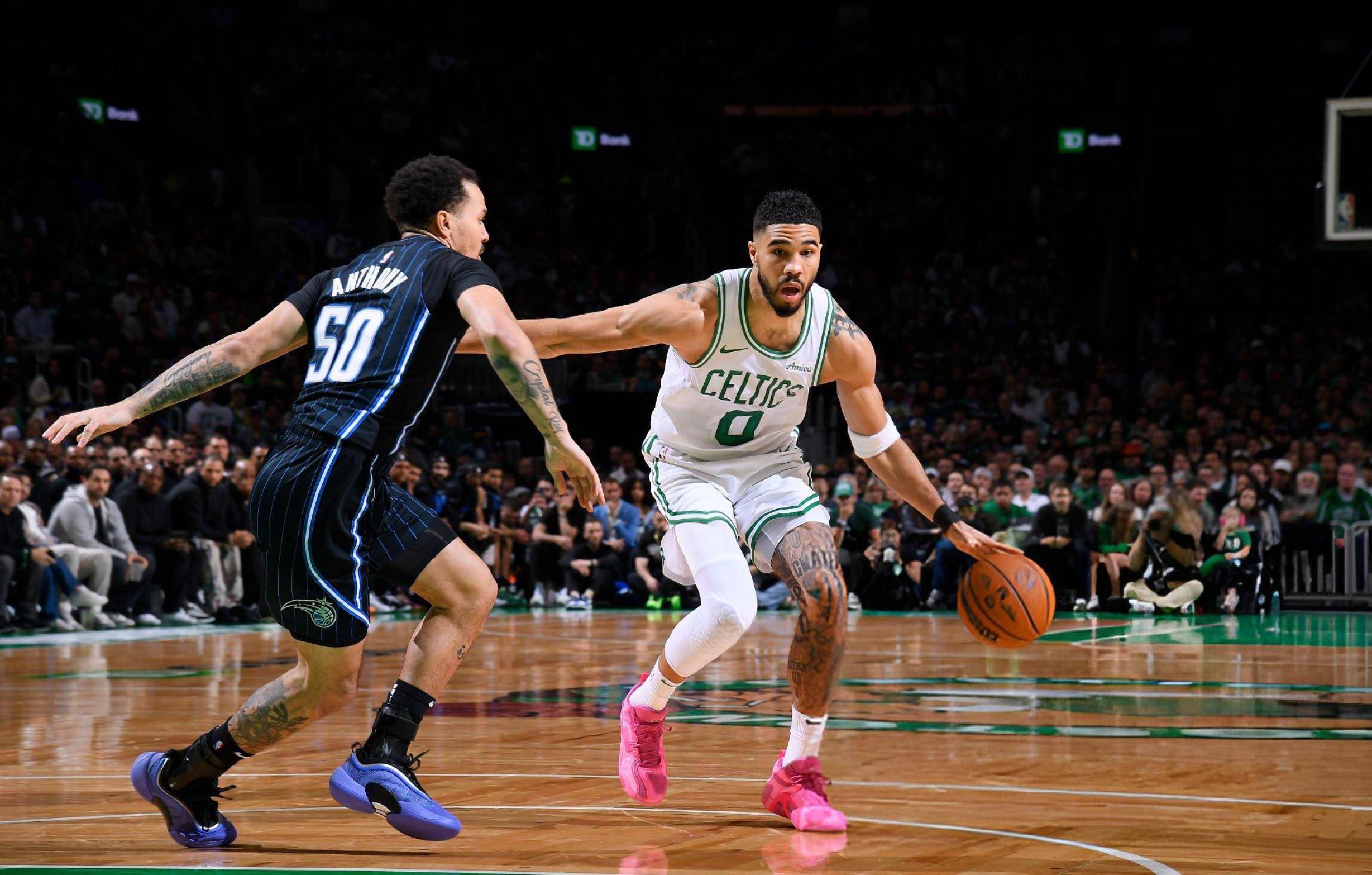 塔图姆在瑞士队比赛中晋级下一阶段，重返赛场引发热议！比赛高潮迭起的简单介绍