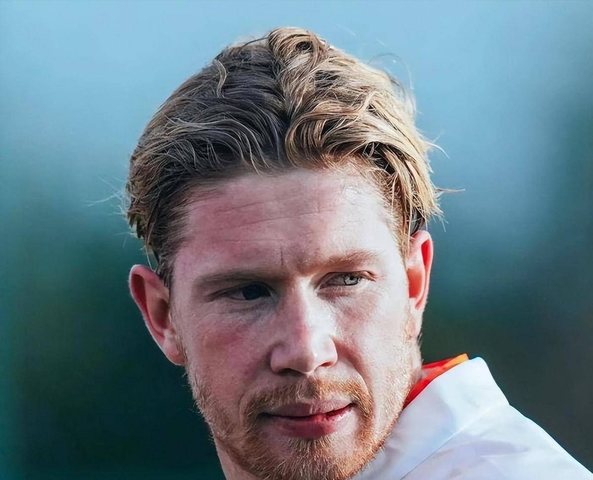 法国队不断突破！，德布劳内连续十五场比赛得分超过反败为胜观众掌声雷动的简单介绍