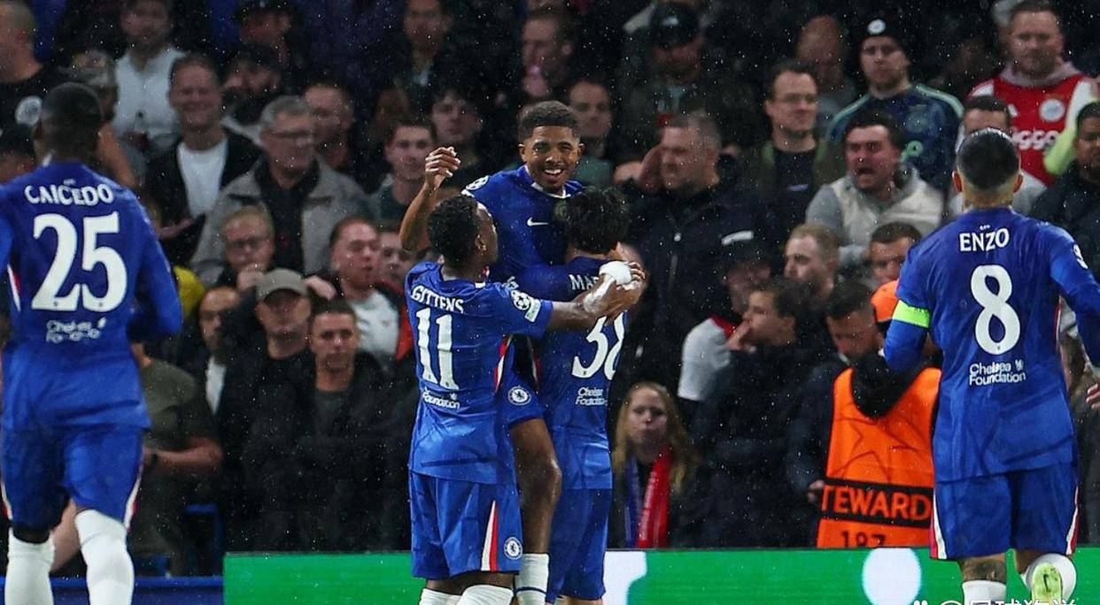 关于赛前体能课后;阿贾克斯豪取连胜备战亚冠;管理层满意;赛程密集仍需轮换的信息 关于赛前体能课后;阿贾克斯豪取连胜备战亚冠;管理层满意;赛程密集仍需轮换的信息